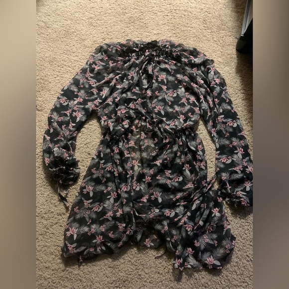 Swimsuit robe/coverup Victoria secret - Picture 1 of 2